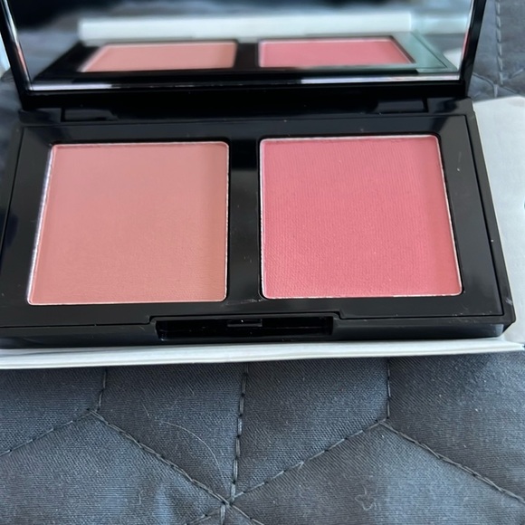 Laura Geller Blooming Rose Blush Hi-Def Duo Blush Palette NEW - Picture 4 of 6